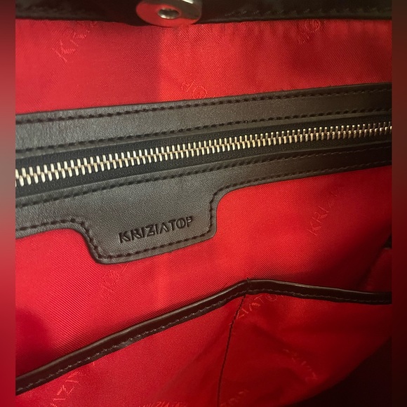 This original one of a kind Krizia bag was only carried on runway fashion. - Picture 9 of 10
